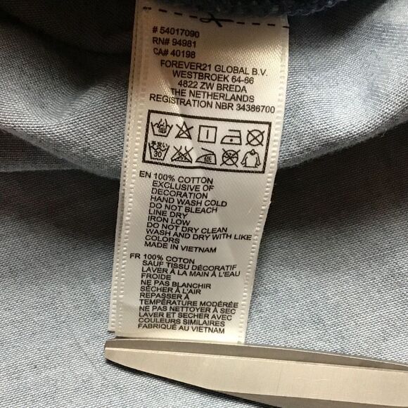 FOREVER 21 Women's Small Silver Tone Studded Chambray Pockets - Picture 9 of 9